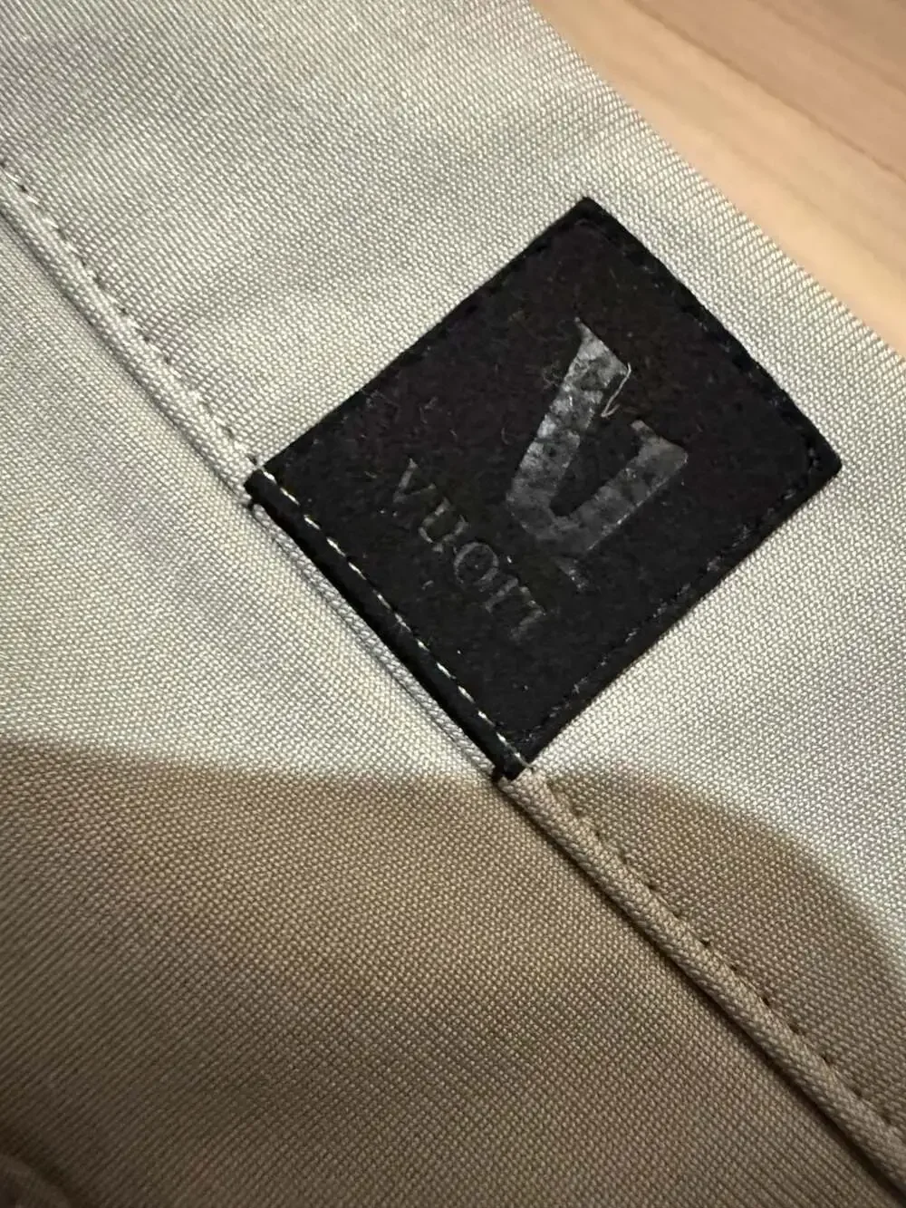 Vuori Meta Pants Size 34 Beige Performance Stretch Chino